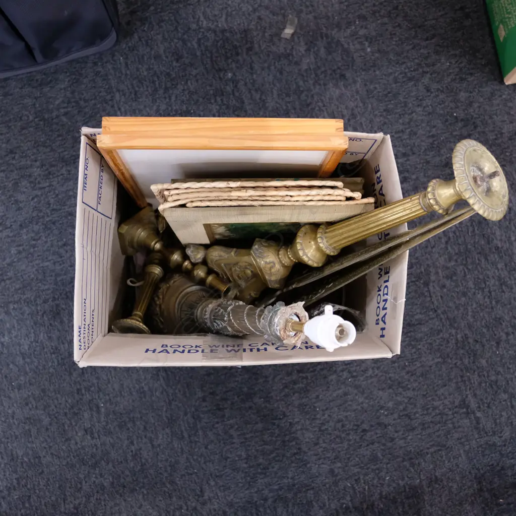 LOT BRASS CANDLE STICKS/TAPA/ETC Image 1++