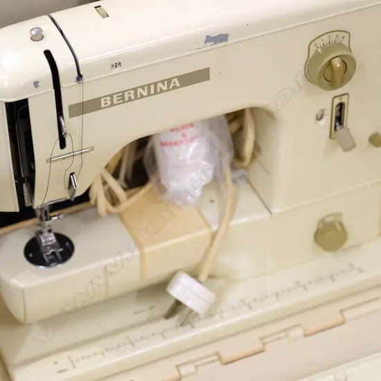 BERNINA PORTABLE SEWING MACHINE