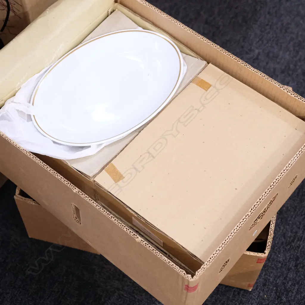 APPROX 24 GIBPAT OVAL PLATTERS W 310 MM Image 1++