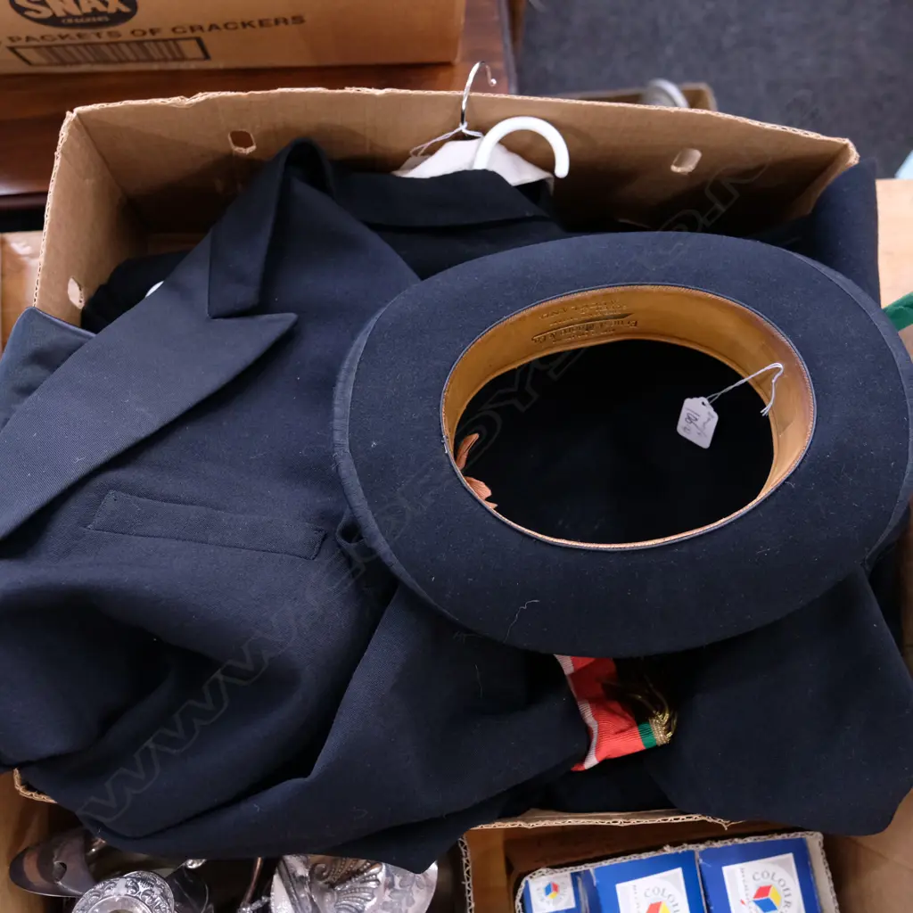 2 GENTS DINNER SUITES/BOWLER HAT+FORESTERS SASH Image 1++