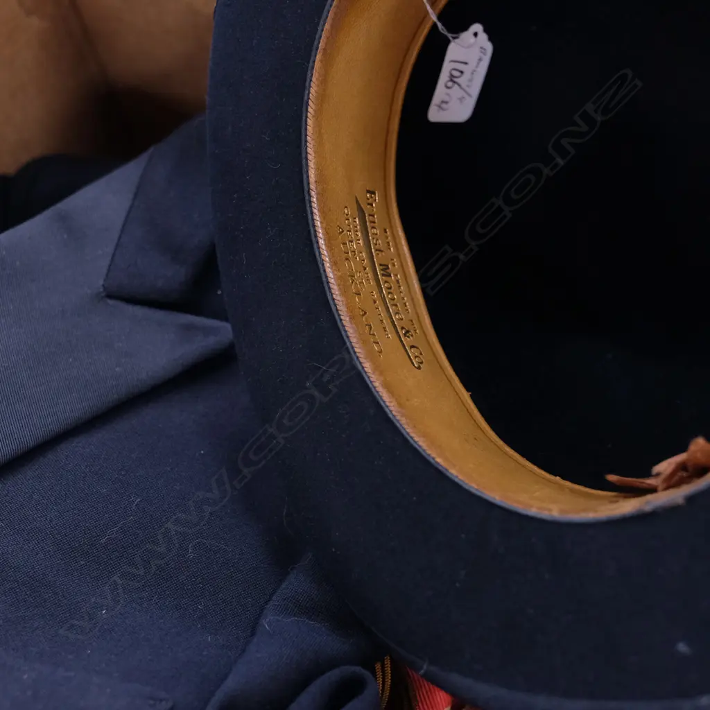 2 GENTS DINNER SUITES/BOWLER HAT+FORESTERS SASH Image 1++