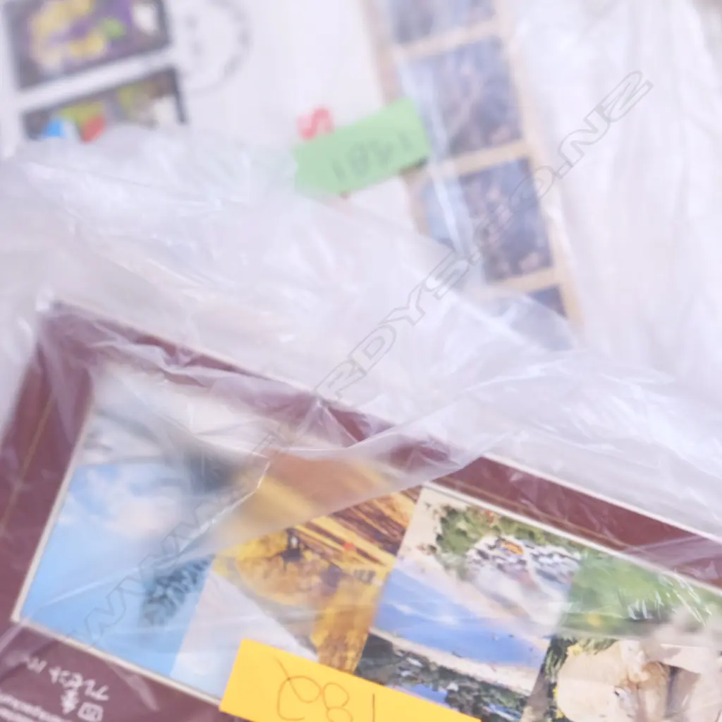 ASST NZ STAMPS 1970'S/1980'S FDC'S MINI SHEETS ETC Image 1++