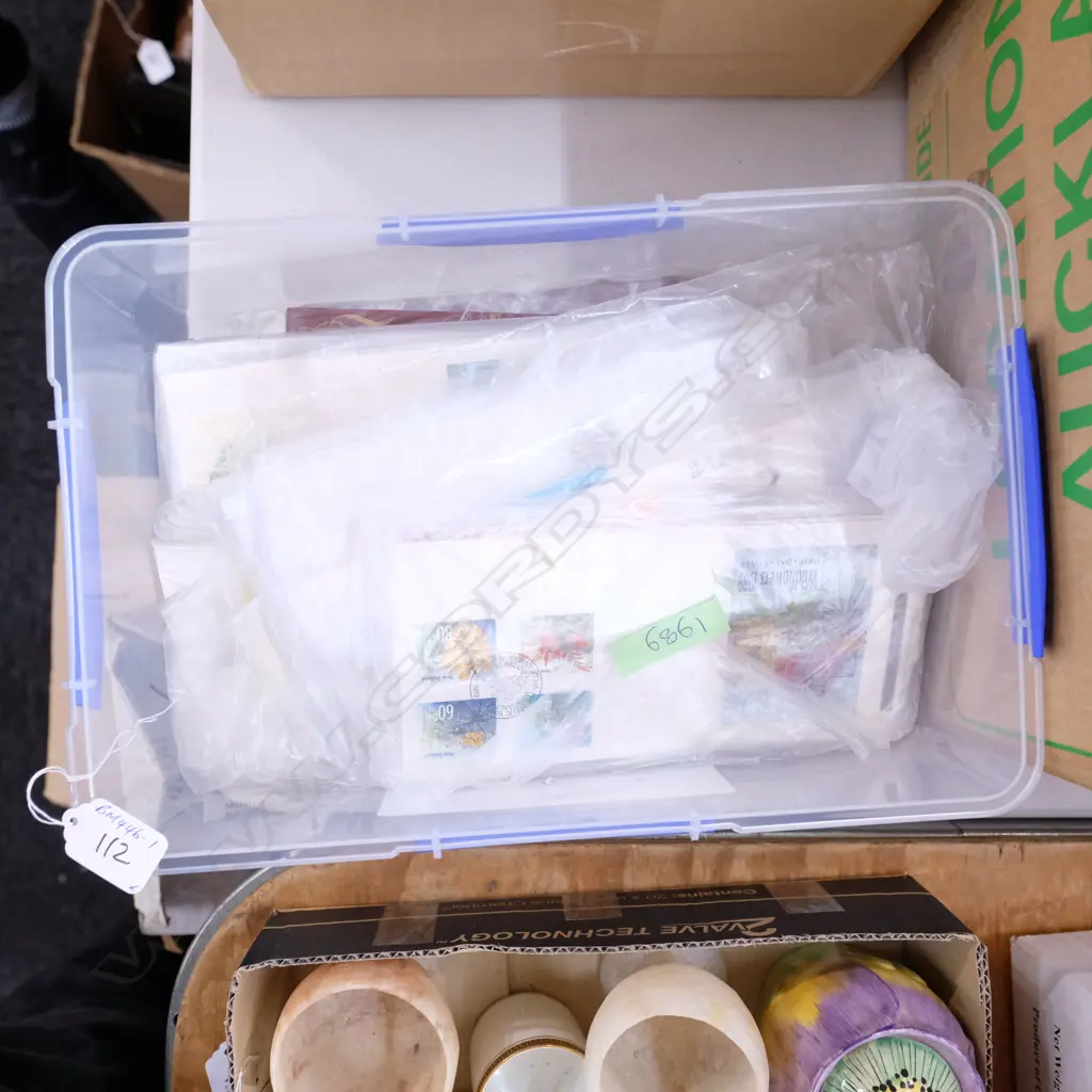 ASST NZ STAMPS 1970'S/1980'S FDC'S MINI SHEETS ETC Image 1++