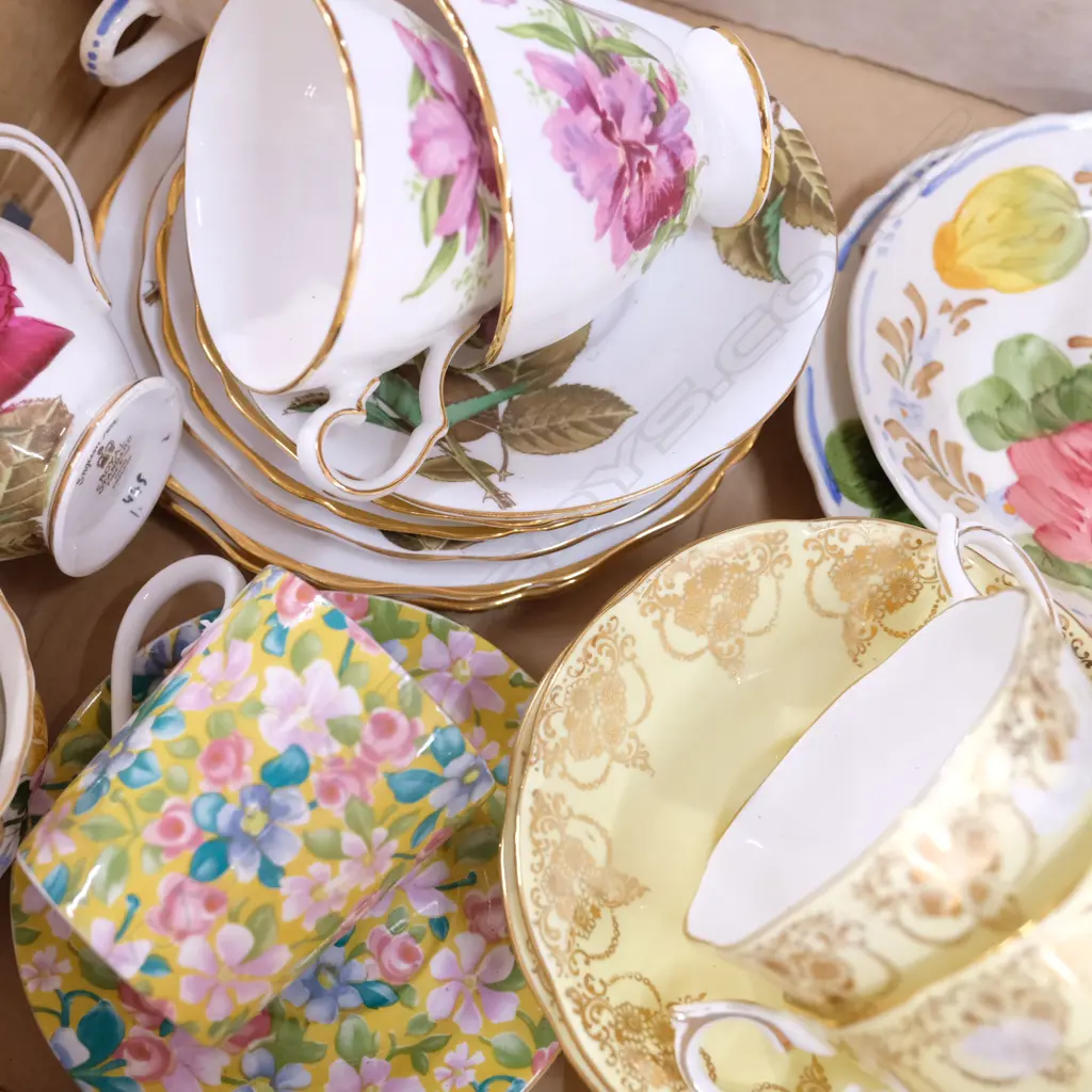 LOT ASST TRIOS / BELLE FIORE ETC Image 1++