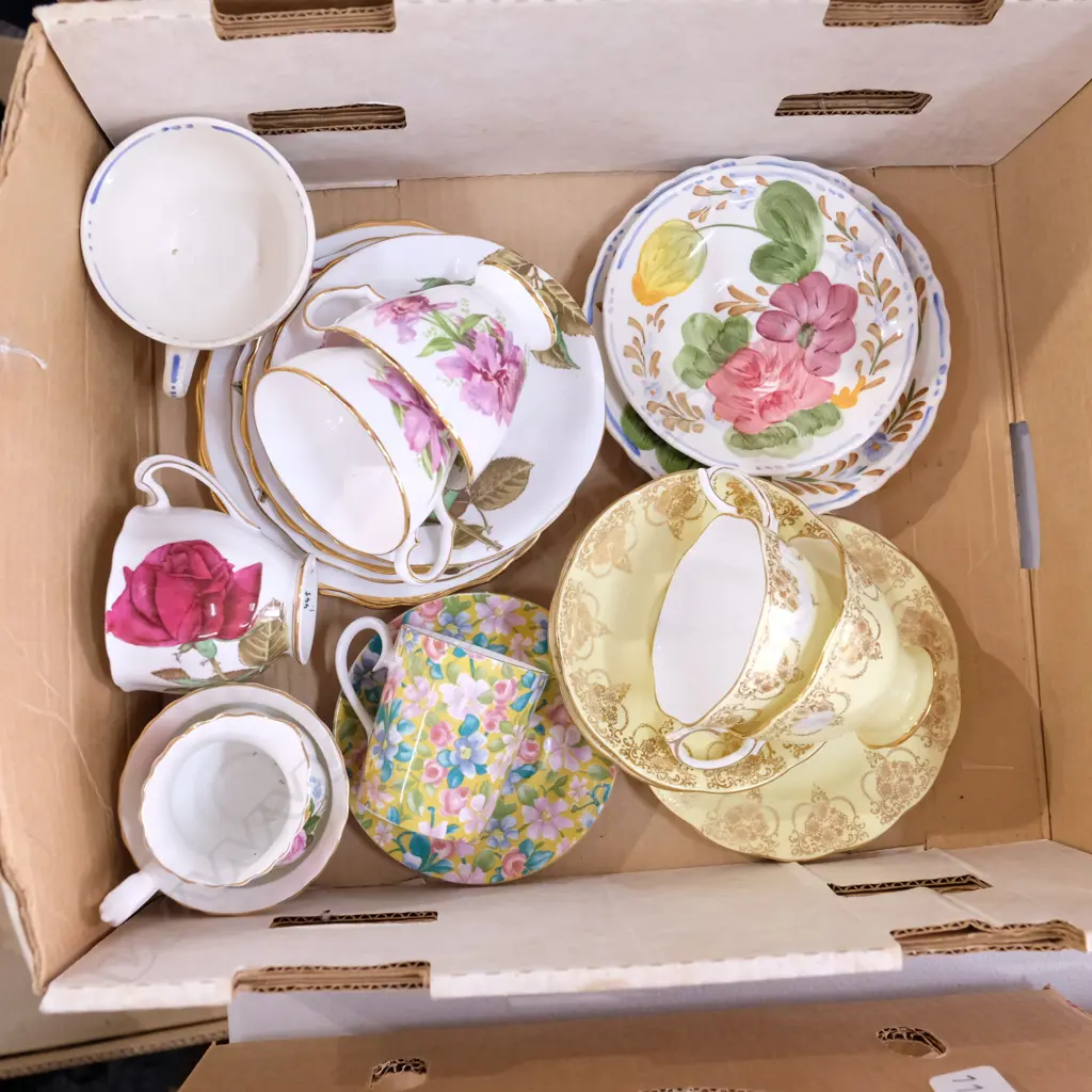 LOT ASST TRIOS / BELLE FIORE ETC Image 1++