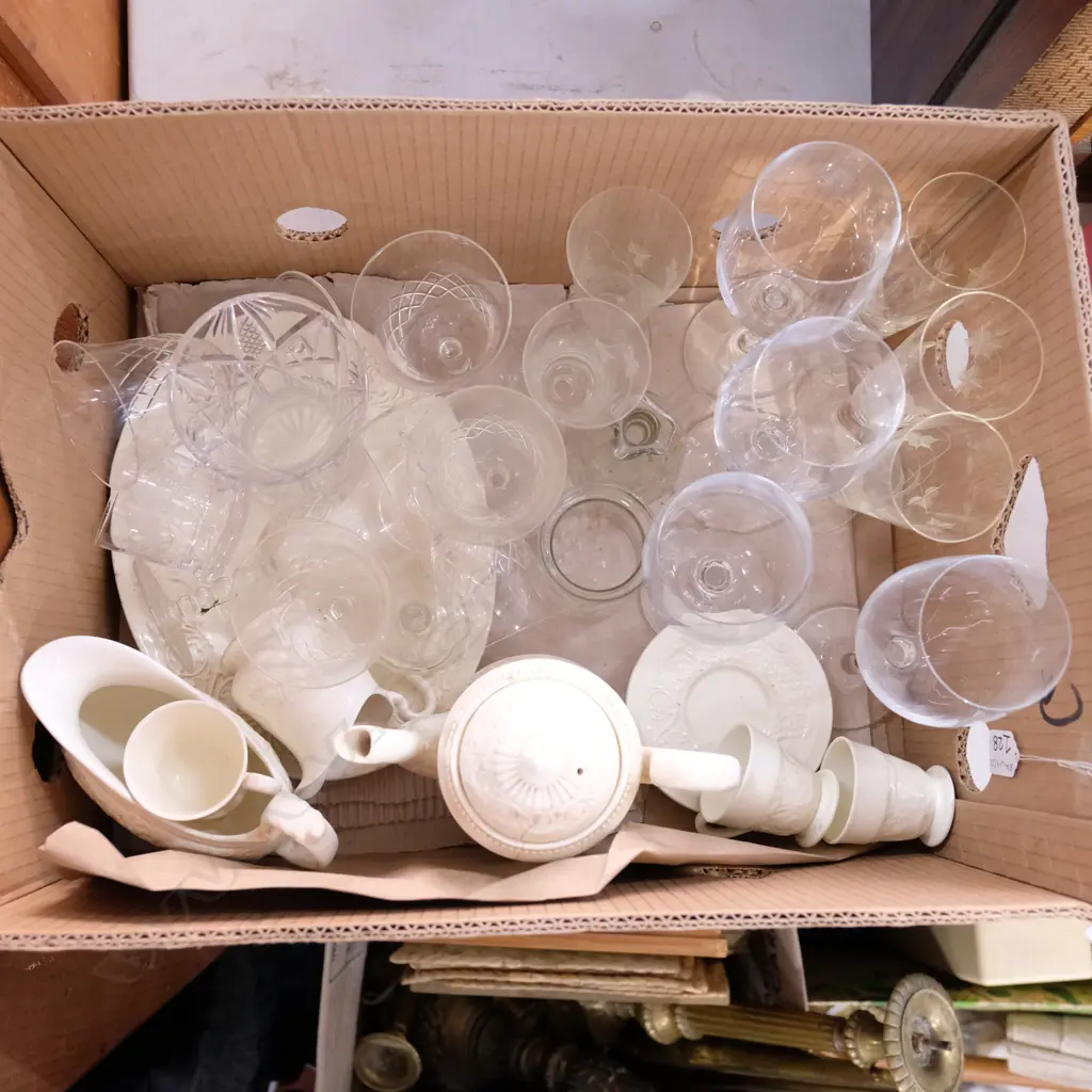 LOT W/WOOD+ ASST CRYSTAL Image 1++