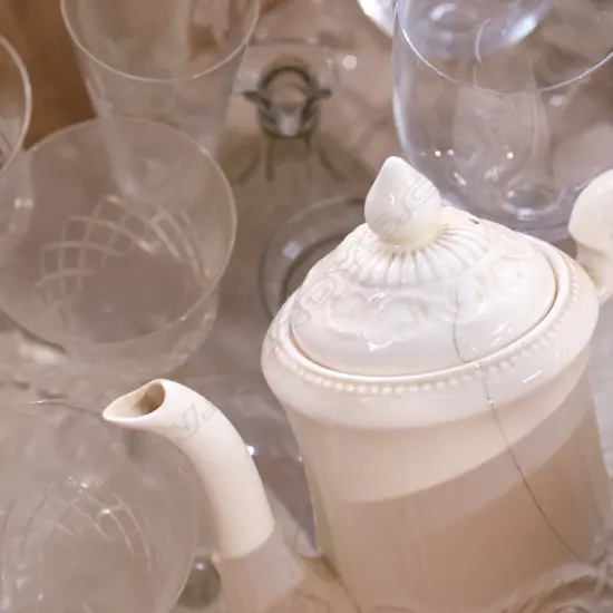 LOT W/WOOD+ ASST CRYSTAL