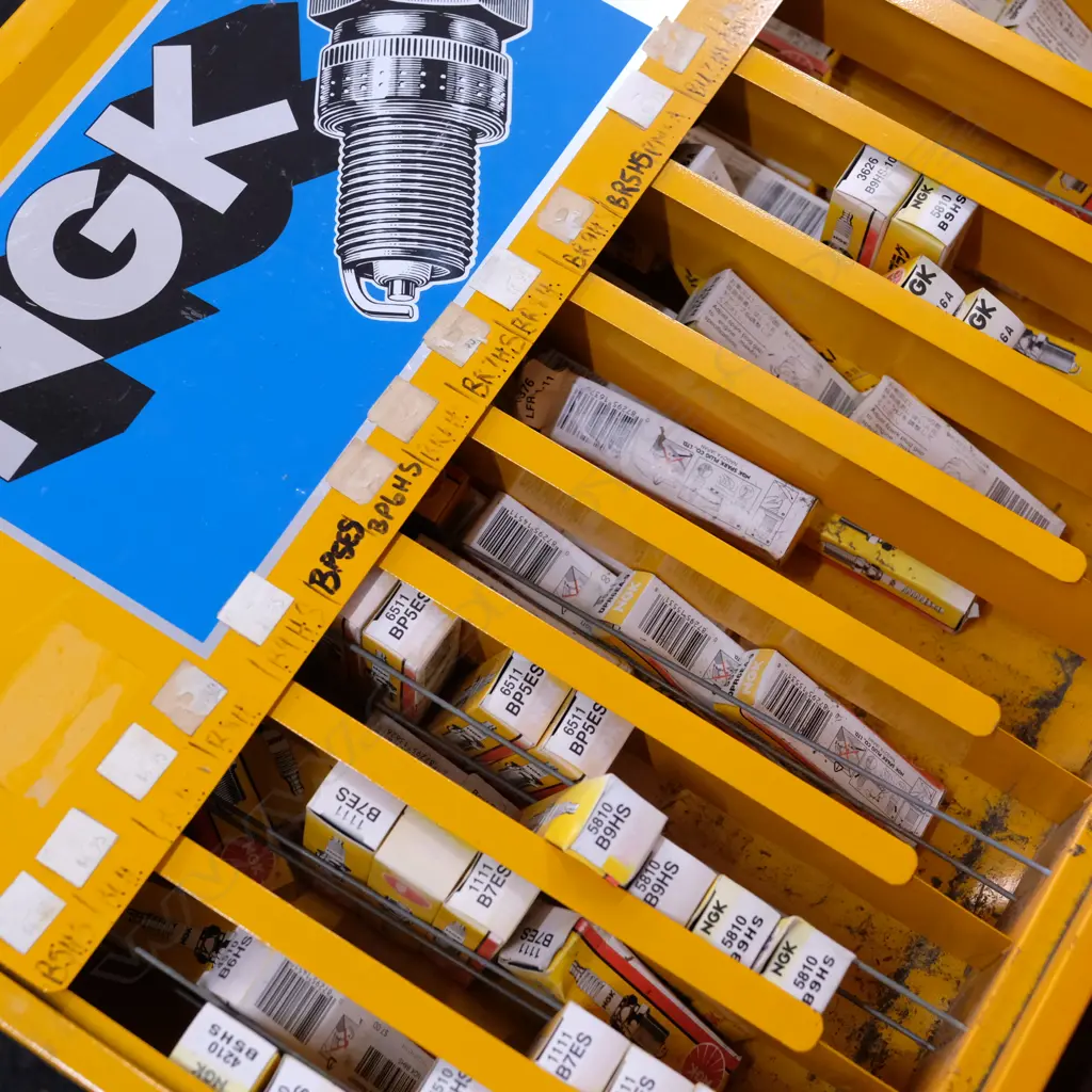 INDUSTRIAL SPARK PLUG DISPLAY SHELF W/ SPARK PLUGS W. 575MM H. 450MM Image 1++