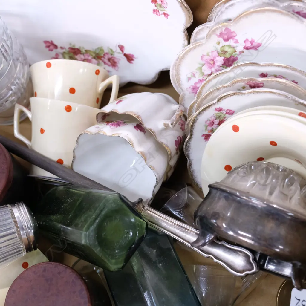 LOT CUPS AND SAUCERS/GLASSWARE/BOTTLES ETC Image 1++