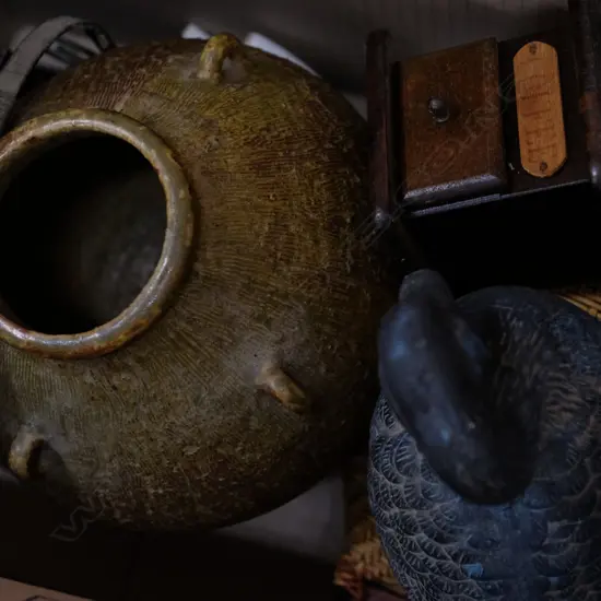 LOT VASES/DUCKS/BOXES ETC