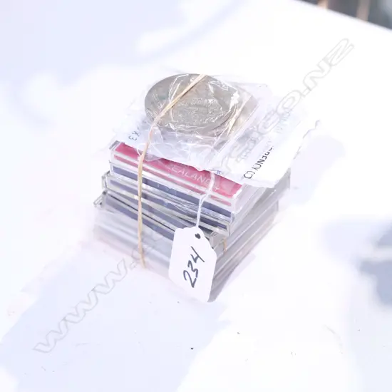 8 UNC NZ $1'S + 5 OTHERS