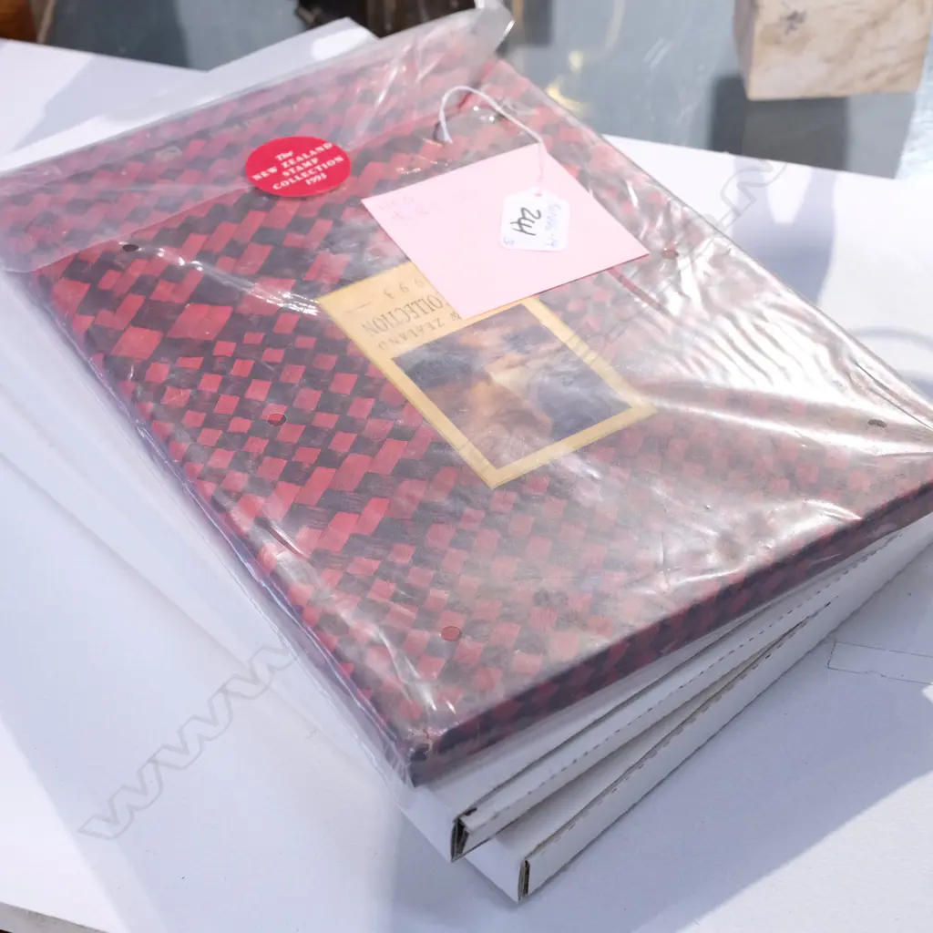 3 X NZ 'STAMP COLLECTION' YEAR PACKS 1993 1994 1995 Image 1++