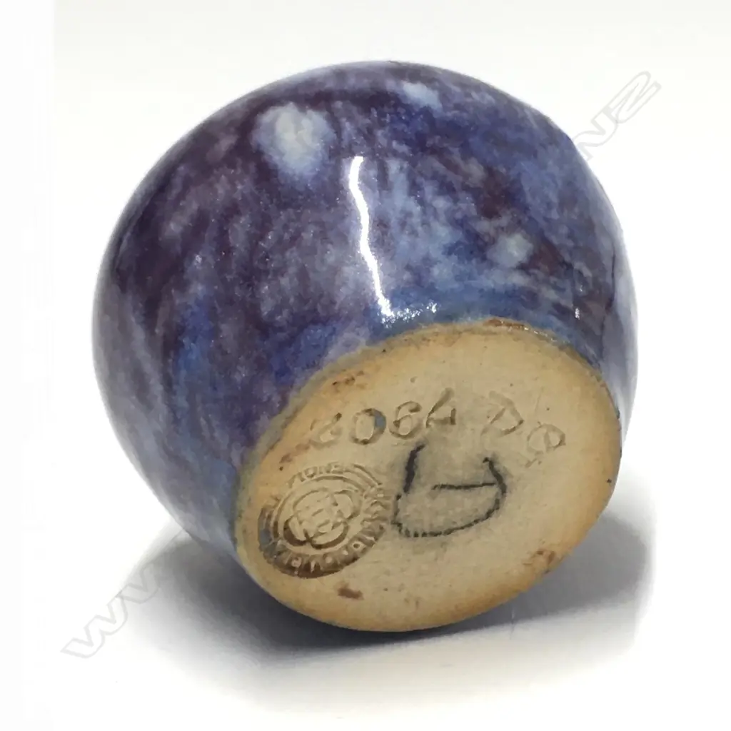 MINIATURE DOULTON LAMBETH VASE, H. 40MM Image 1++