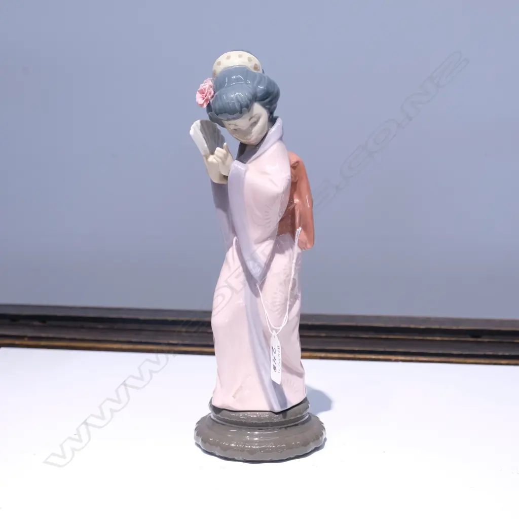 LLADRO JAPANESE FIGURE 4990 Image 1++