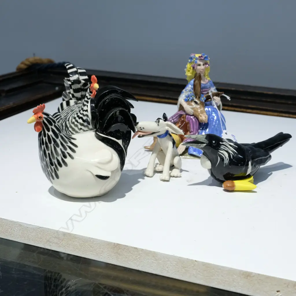 5 KAREN KENNEDY  NZ PORCELAIN FIGURES Image 1++
