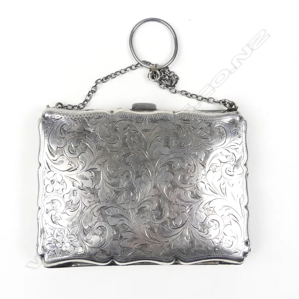An Edwardian silver card case Image 1++