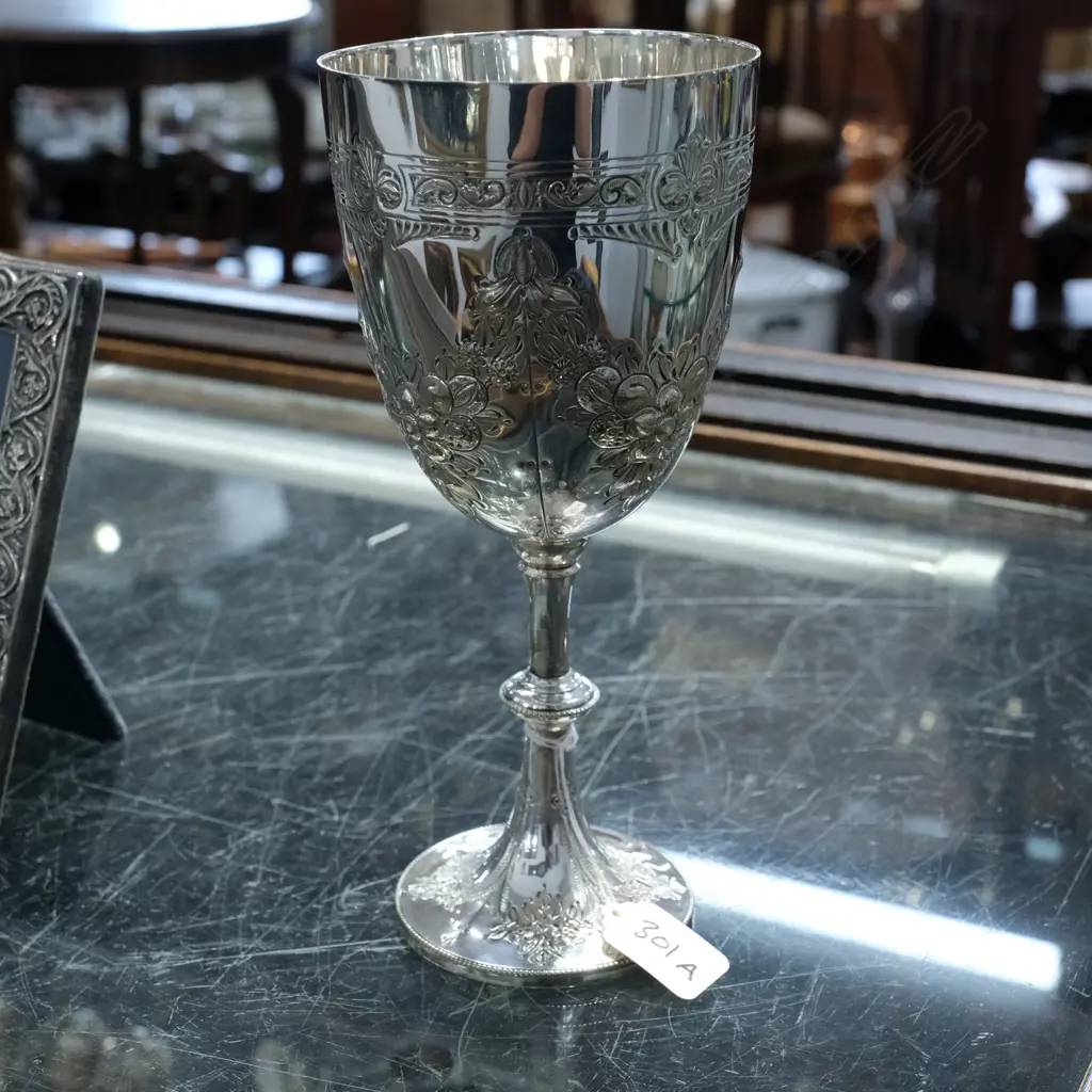 EDWARDIAN SILVER PLATE TROPHY CUP 105 X 240MM Image 1++