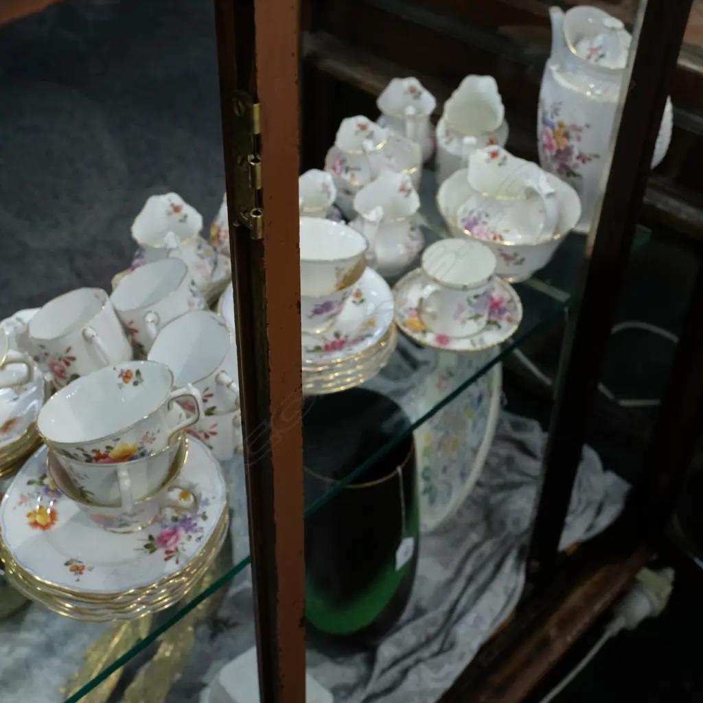 Coffee pot; three milk jugs Image 1++