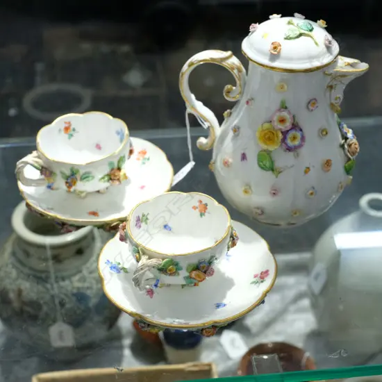 MEISSEN COFFEE POT WITH 2 CUPS AND SAUCERS