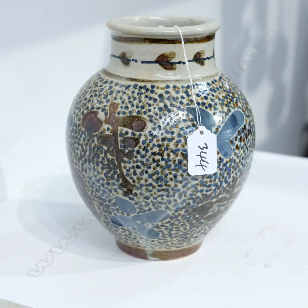 MARKED JAPANESE POTTERY VASE IN BOX. Image 1++