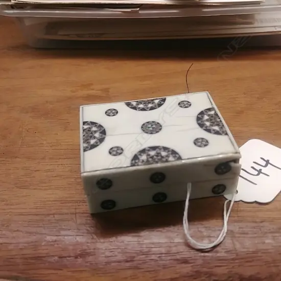 SADELI WARE IVORY BOX