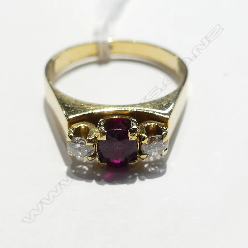 9CT GOLD RUBY AND DIAMOND RING Image 1++