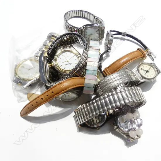SELECTION VINTAGE WRIST WATCHES
