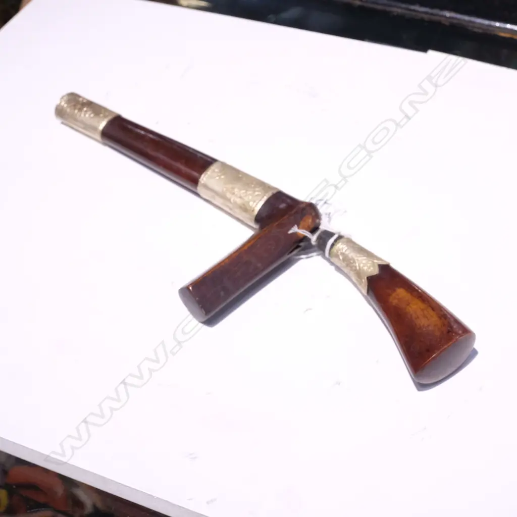 INDONESIAN KNIFE & SCABBARD Image 1++