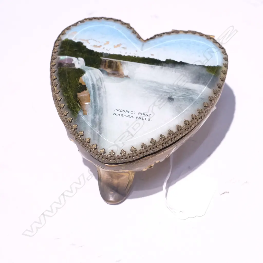VINTAGE NIAGARA FALLS TRINKET BOX Image 1++