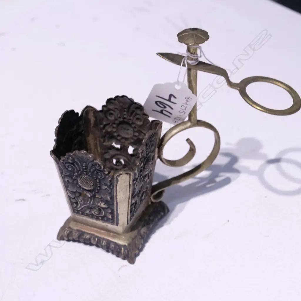 EASTERN 800. SIL CHOPSTICK STAND - 146GMS H. 110MM Image 1++