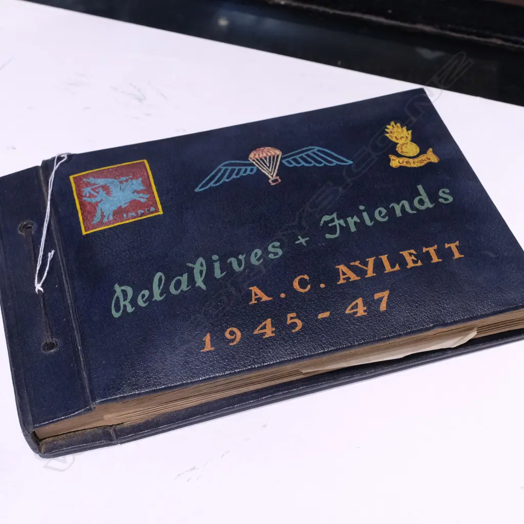 VINTAGE PERSONAL PHOTO ALBUM INCL. WWII PHOTOS W. 260MM Image 1++