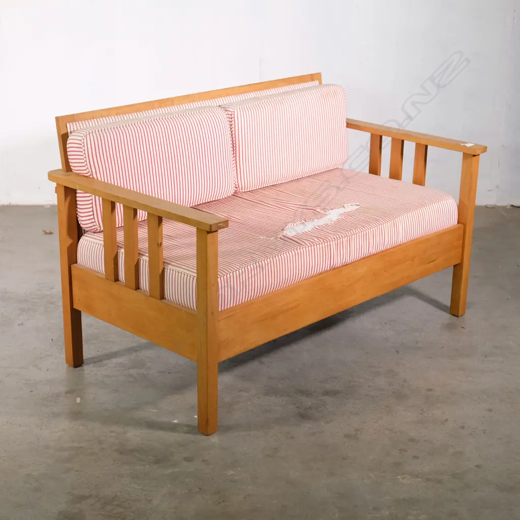 1920S RIMU SETTLE W 1330 MM Image 1++