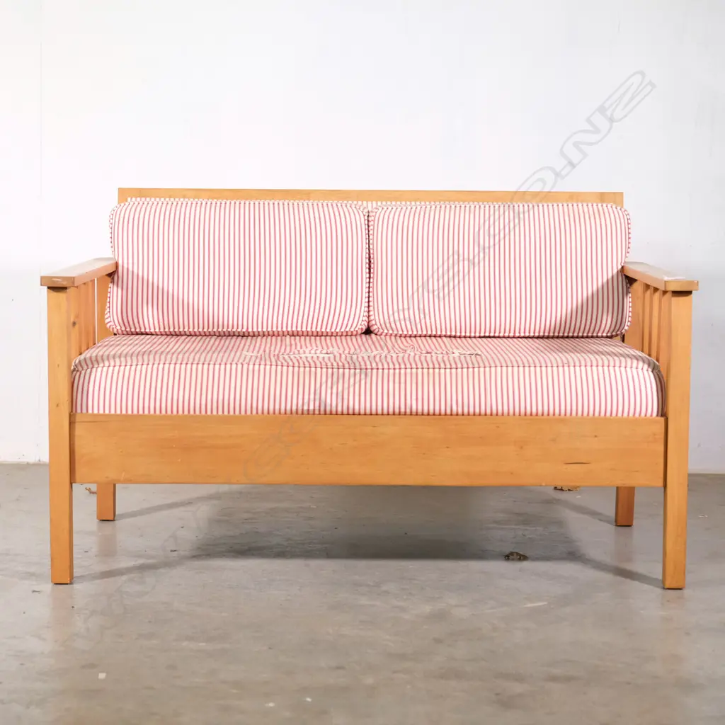 1920S RIMU SETTLE W 1330 MM Image 1++