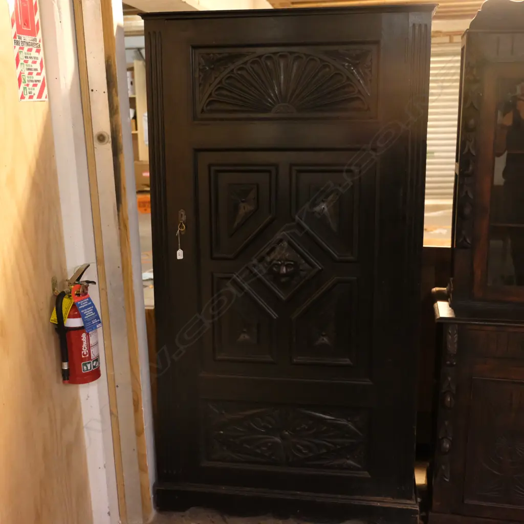 EBONISED AND CARVED WARDROBE H 1940 MM Image 1++