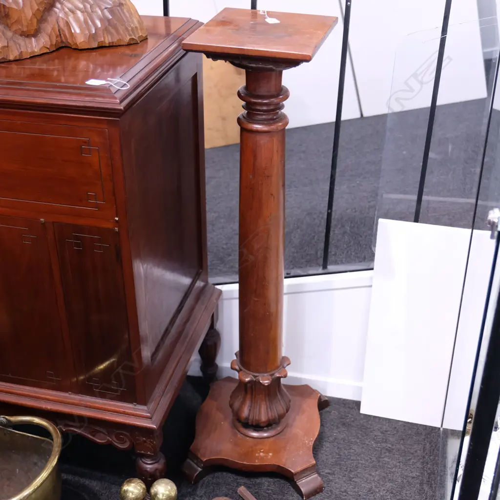 MAHOGANY TORCHERE H 1170 MM Image 1++