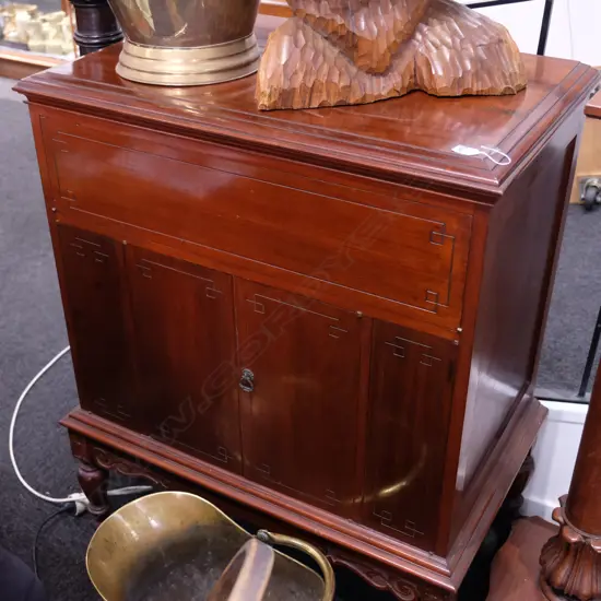 MAHOGANY GRAMOPHONE CABINET WORKS ABSENT H 1070 MM