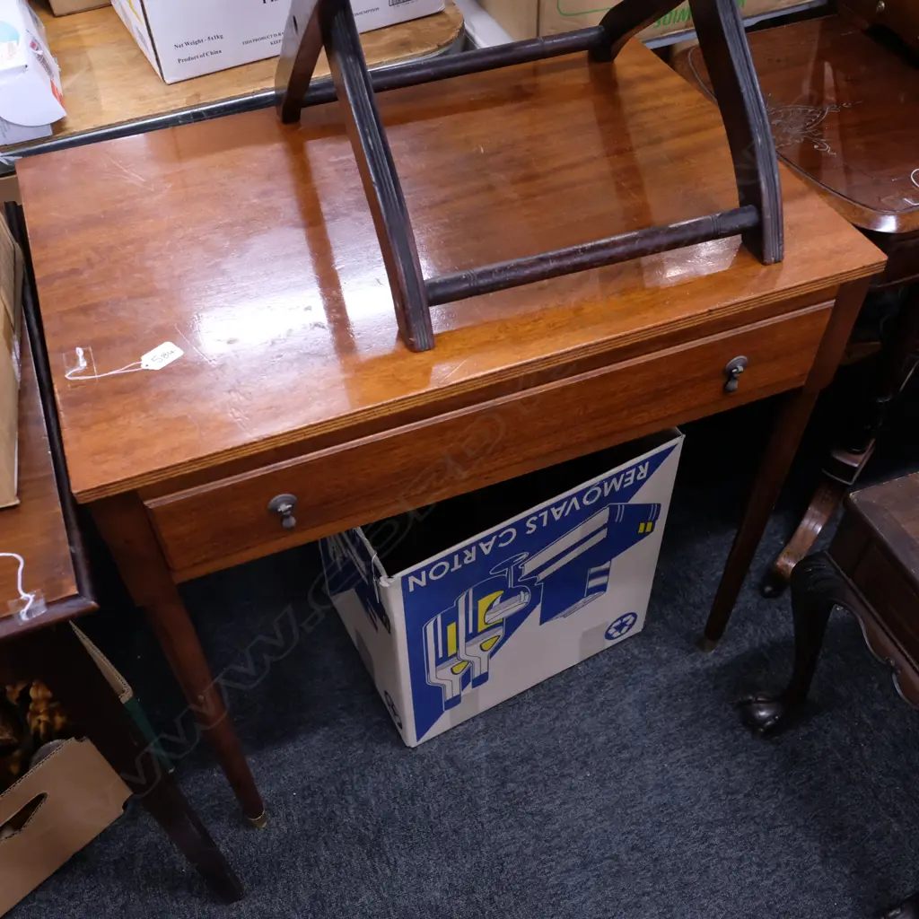 MAHOGANY SINGLE DRAWER SIDE TABLE Image 1++