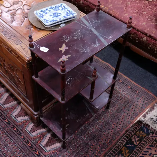 SMALL LACQUER SHELF