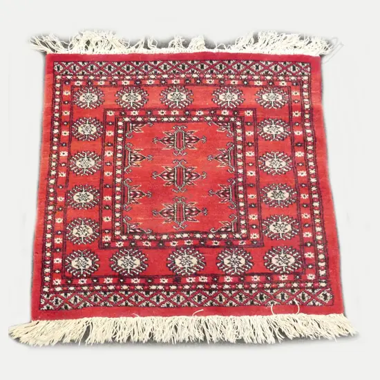 SMALL PERSIAN HAND KNOTTED RUG 79 X 82CM