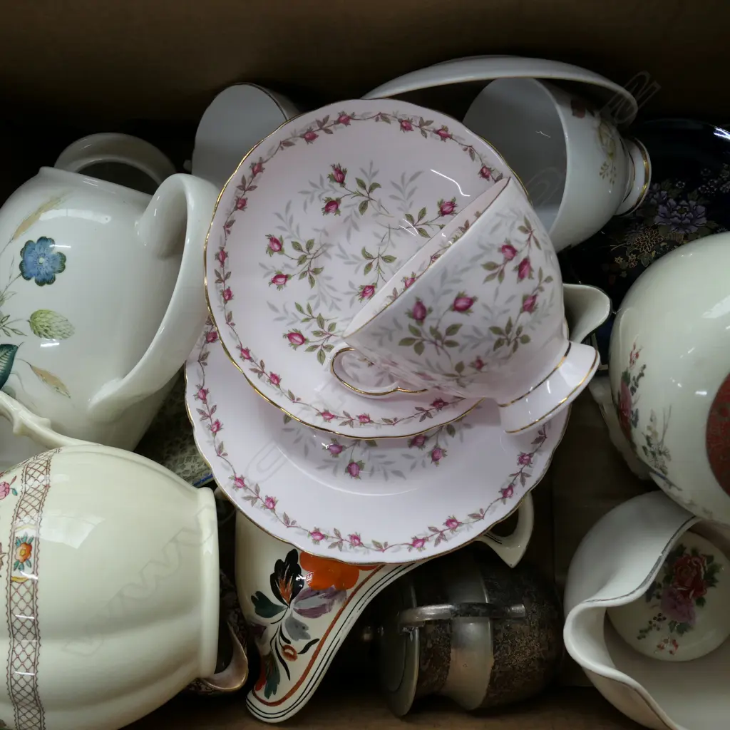 LOT ASST ENGLISH JUGS, PLATES, SATSUMA ETC Image 1++