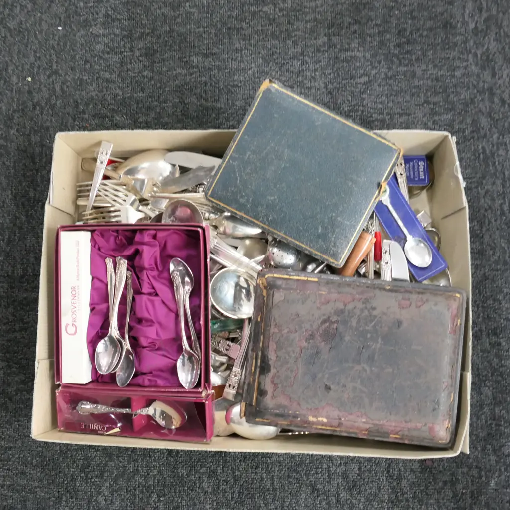 BOX ASST EP CUTLERY, ETC Image 1++