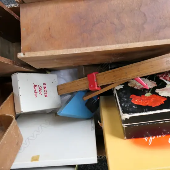 LOT VINTAGE SEWING EQUIPMENT ETC