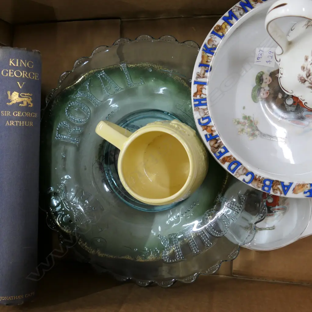 BOX OF ROYAL MEMORABILIA Image 1++