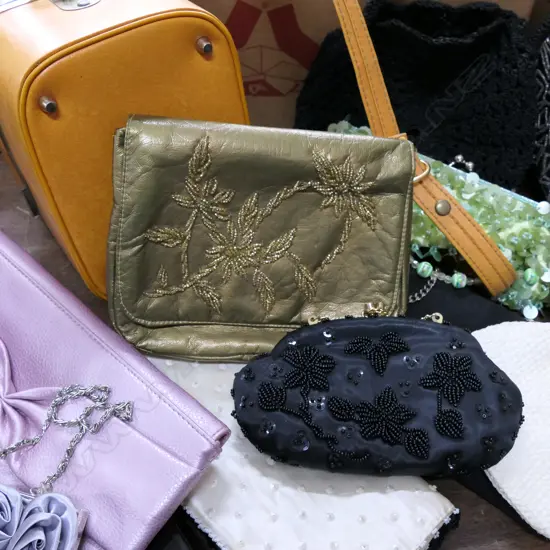 BOX OF VINTAGE PURSES, ETC.