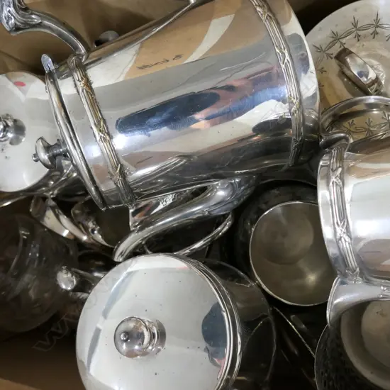 LOT 4PC & 3PC TEASETS, BOWLS ETC