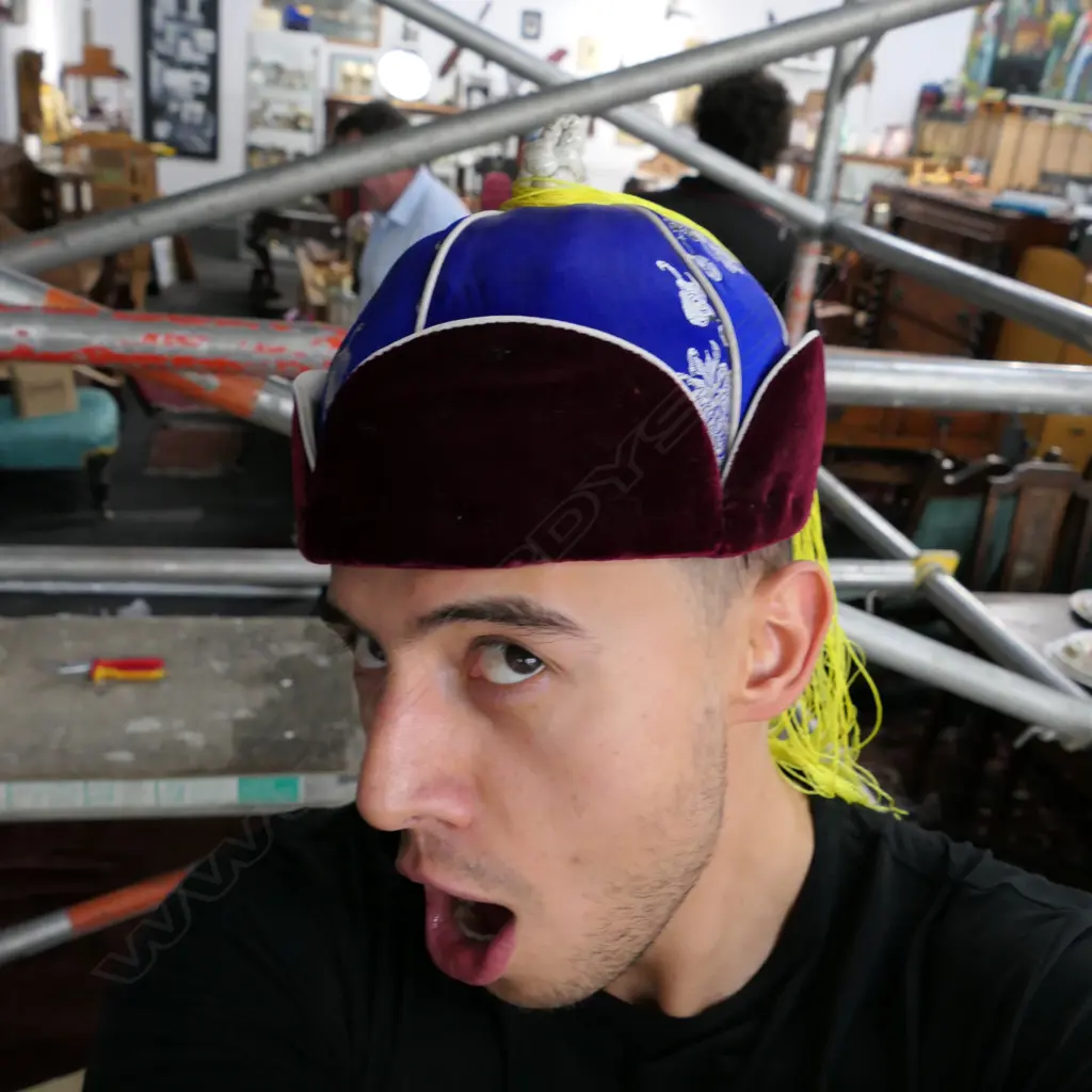 LOT INDIAN DOLLS / HEAD-DRESS / HATS, ETC. Image 1++