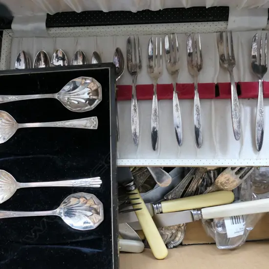 LG LOT EP CUTLERY ETC