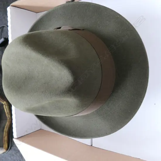 BESPOKE GENT'S HAT IN BOX