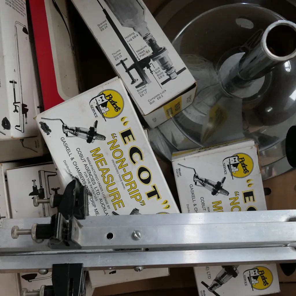 LOT ASST SPIRIT MEASURES Image 1++