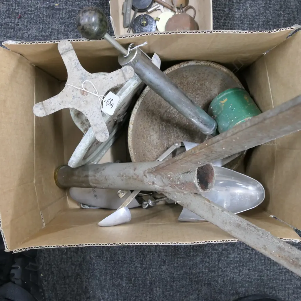 KITCHEN SCALES, SHOE LASTS ETC Image 1++